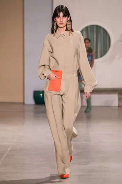 Look 13